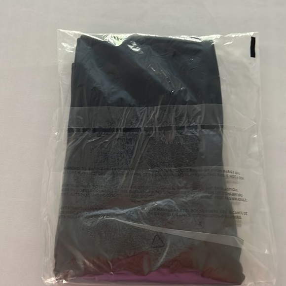 (NWT) SPANX Women’s Lamn Seamless Cropped Leggings in Black Camo, Size: Small - Picture 9 of 9